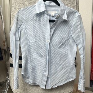Banana republic blue white stipe button down shirt blouse collar size petite S